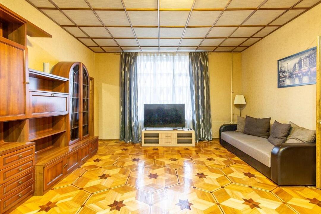 Apartments In The Center Of Minsk On Nezavisimosti 12 Esterno foto